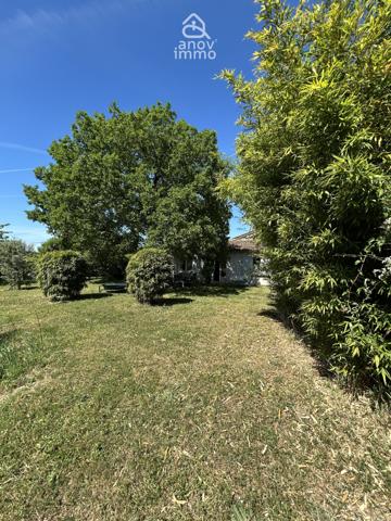 Maison de village
                                                                                                                                                                                                                                                                                                                        4 pièce(s)                                                                                                                                                                                                          2 chambre(s)                                                                                                                                                                                                          98  m²