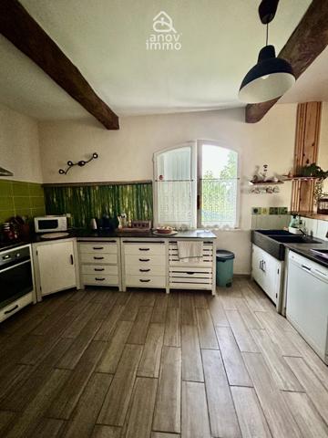 Maison de village
                                                                                                                                                                                                                                                                                                                        4 pièce(s)                                                                                                                                                                                                          2 chambre(s)                                                                                                                                                                                                          98  m²