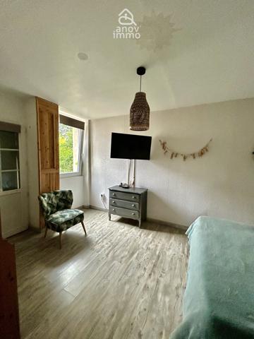 Maison de village
                                                                                                                                                                                                                                                                                                                        4 pièce(s)                                                                                                                                                                                                          2 chambre(s)                                                                                                                                                                                                          98  m²