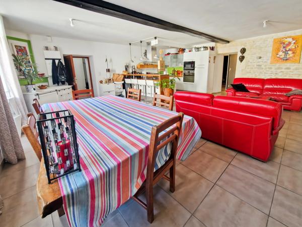 Maison à vendre 6 pièces SAINT JEAN D'ANGELY (17)- Ensemble immobilier de deux logements