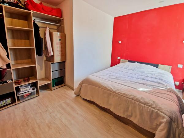 Maison à vendre 6 pièces SAINT JEAN D'ANGELY (17)- Ensemble immobilier de deux logements