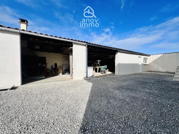 Maison
                                                                                                                                                                                                                                                                                                                        5 pièce(s)                                                                                                                                                                                                          2 chambre(s)                                                                                                                                                                                                          122.67  m²