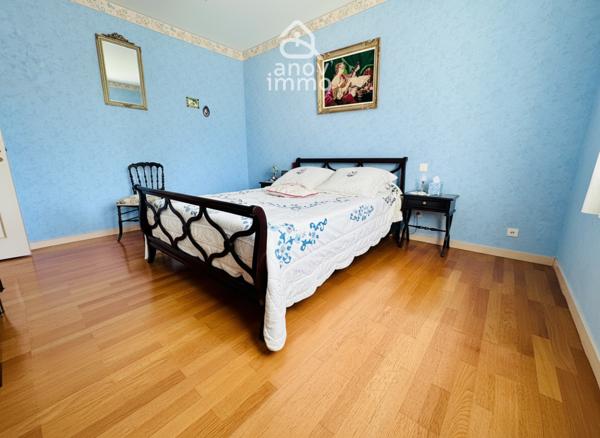 Maison
                                                                                                                                                                                                                                                                                                                        5 pièce(s)                                                                                                                                                                                                          2 chambre(s)                                                                                                                                                                                                          122.67  m²
