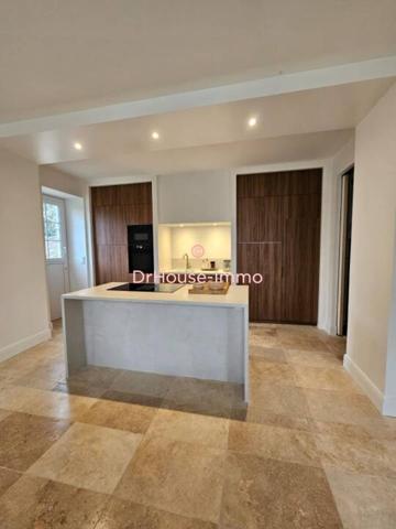 Maison à vendre 9 pièces de 272 m²