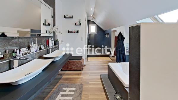 Maison 3 pièces - 130 m² Bien prestige