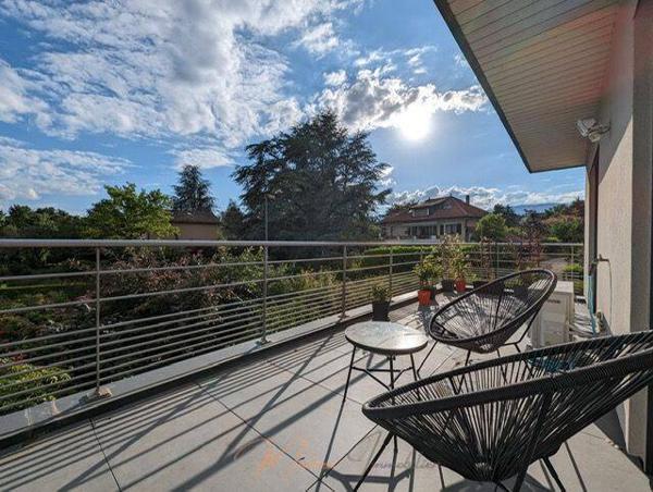 Maison 6 pièces 197m² à vendre à Prévessin-Moëns 01280