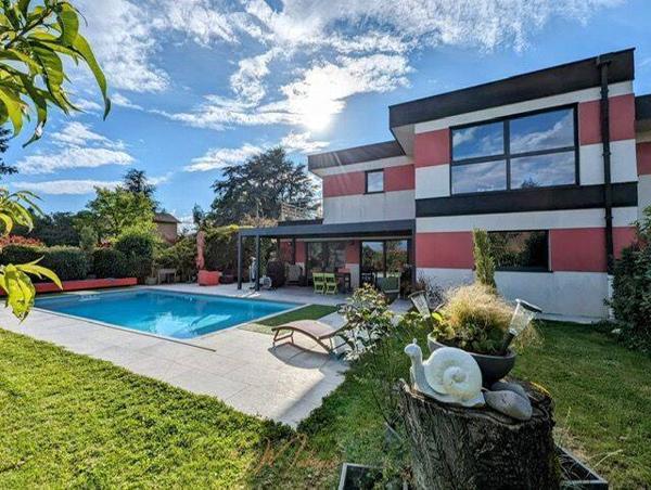 Maison 6 pièces 197m² à vendre à Prévessin-Moëns 01280