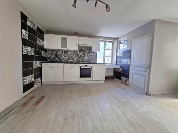 À vendre - Maison individuelle, 4 pièces située à Vivoin (72170)