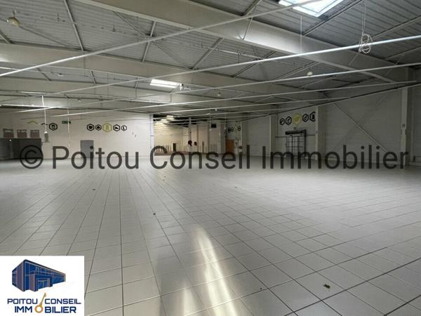 BATIMENT COMMERCIAL ET D’ACTIVITE 3500 M2 A ECHIRE