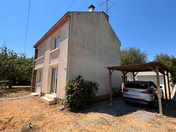 Maison rénovée 3 chambres - Jardin, garage, car-port et potager - Proche Chemillé - D6077