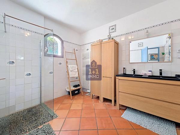 Magnifique villa avec 9400m2 de terrain