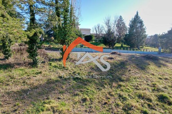 Vente Terrain 901 m2 à Saint-Chamond