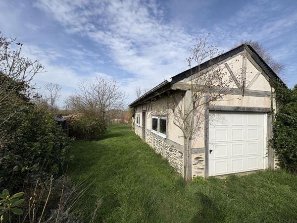 A vendre ROSPORDEN (29140) Maison 4 pièces 2 chambres 1 bureau 87 m2