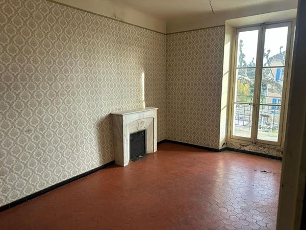 En exclusivité, Maison de village à Valensole composée de 2 appartements