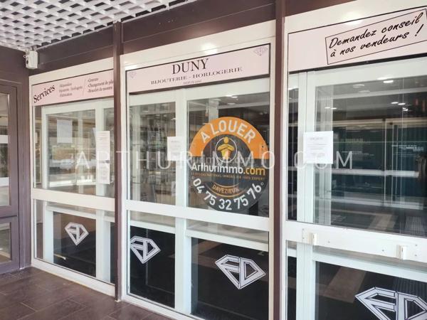 Location Local commercial 2 pièces 78 m2 à Davézieux