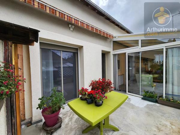 Vente                                                      Maison
                        
                     8 pièces                      165 m2                     à Beaugency