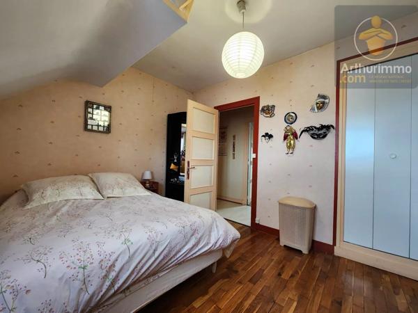 Vente                                                      Maison
                        
                     8 pièces                      165 m2                     à Beaugency