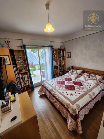 Vente                                                      Maison
                        
                     8 pièces                      165 m2                     à Beaugency