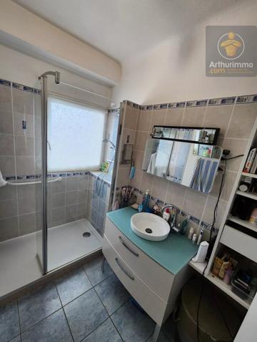 Vente                                                      Maison
                        
                     8 pièces                      165 m2                     à Beaugency