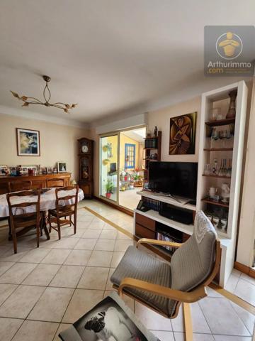Vente                                                      Maison
                        
                     8 pièces                      165 m2                     à Beaugency