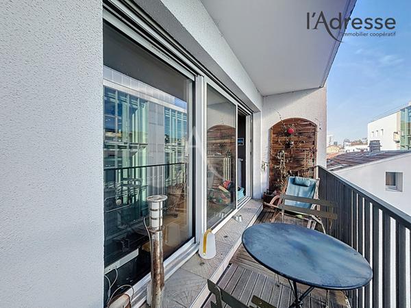Appartement Suresnes 3 pièce(s) 54 m2 avec balcon et cave