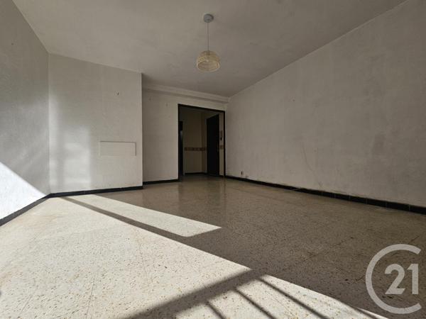 Appartement F3 à vendre  3 pièces - 61,87 m2 SANARY SUR MER - 83