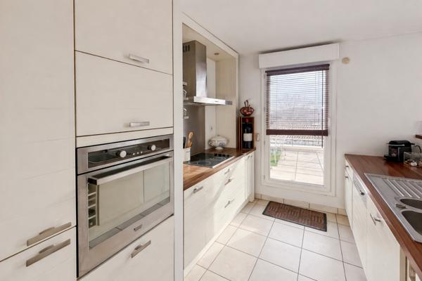 Hypercentre-Appartement d'exception-Dernier étage avec terrasse de 46 m²- Places souterraines