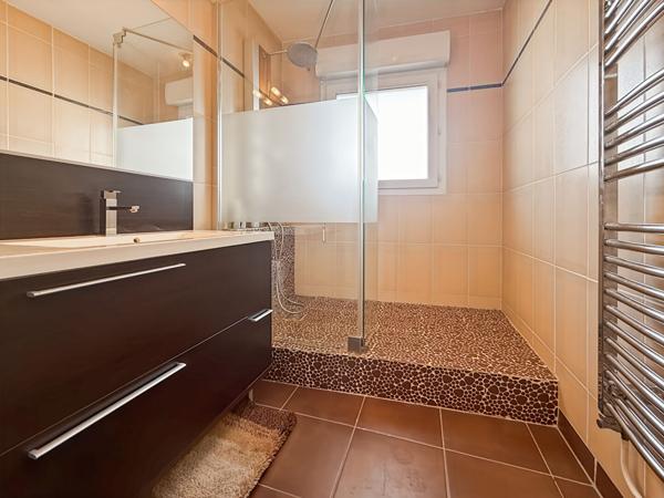 Hypercentre-Appartement d'exception-Dernier étage avec terrasse de 46 m²- Places souterraines