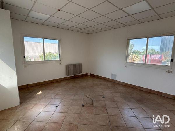 Location hangar 558 m² Doué-en-Anjou