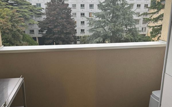 Appartement à louer    2 pièces • 71,81 m2 Lyon 5