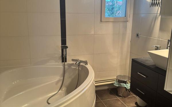 Appartement à louer    2 pièces • 71,81 m2 Lyon 5