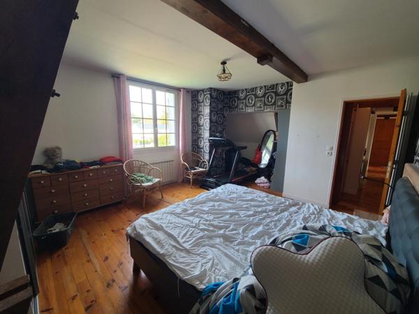 Maison avec piscine 10 pièces sur Loches (37)