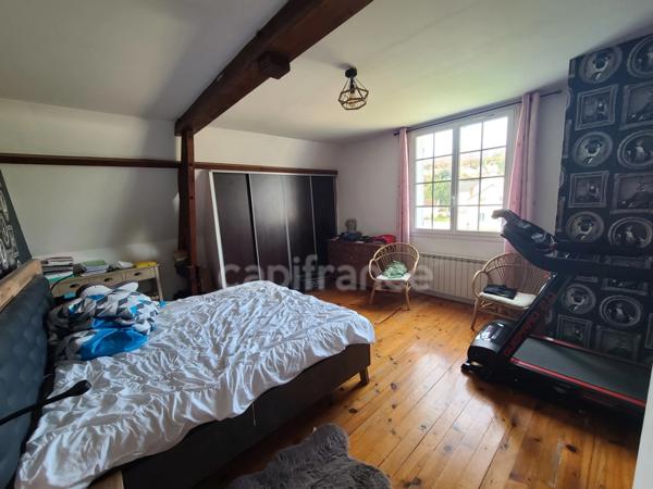 Maison avec piscine 10 pièces sur Loches (37)