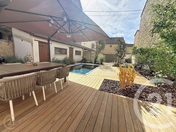 Maison à vendre  7 pièces - 139,80 m 2   CHALON SUR SAONE  - 71