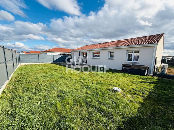 LES MARTRES D'ARTIERES - Plain pied de 2022, 3 chambres jardin et garage