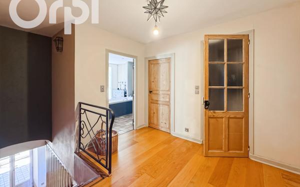 Maison à vendre    8 pièces •  Aubenas