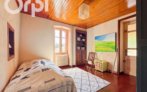 Maison à vendre    8 pièces •  Aubenas