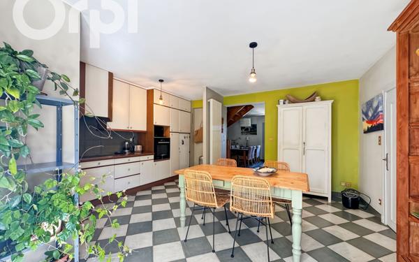 Maison à vendre    8 pièces •  Aubenas