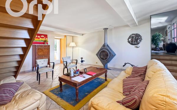 Maison à vendre    8 pièces •  Aubenas