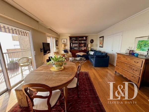 DUPLEX ACCES DIRECT A LA MER