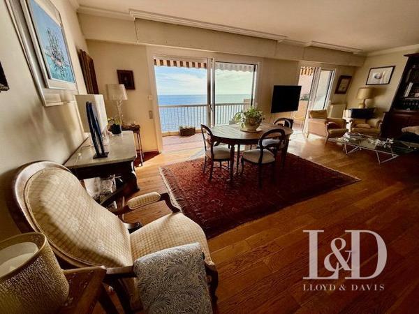 DUPLEX ACCES DIRECT A LA MER