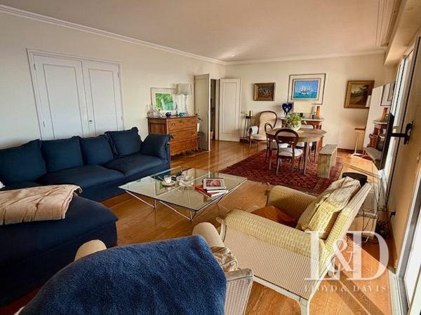 DUPLEX ACCES DIRECT A LA MER