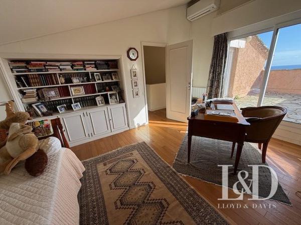 DUPLEX ACCES DIRECT A LA MER