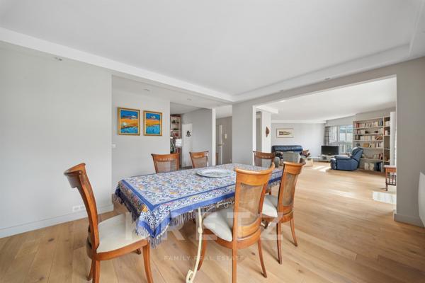 Duplex dernier étage avec terrasses