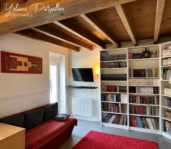 Longère offrant 4/5 chambres - MONTAIGU VENDEE (85)