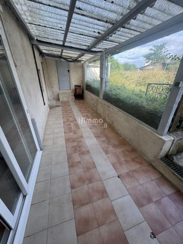 Maison avec grand terrain et potentiel équestre