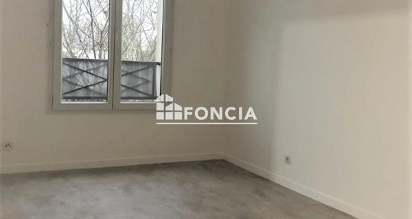 Location Appartement 2 pièces 44.03 m² - Savigny-le-temple 77176