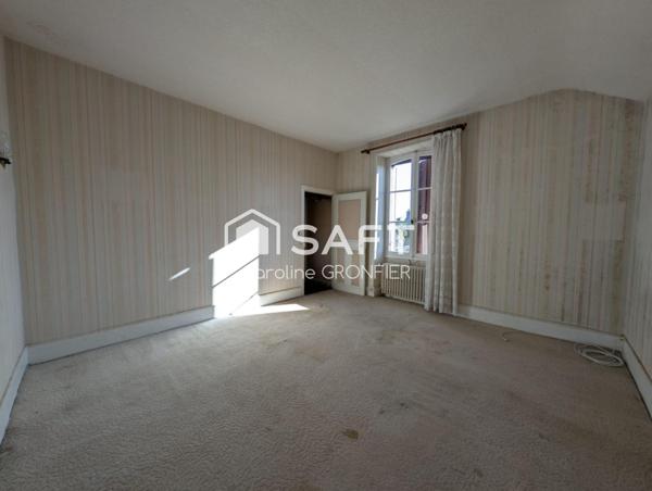 Maison mitoyenne à rénover - 3 pièces