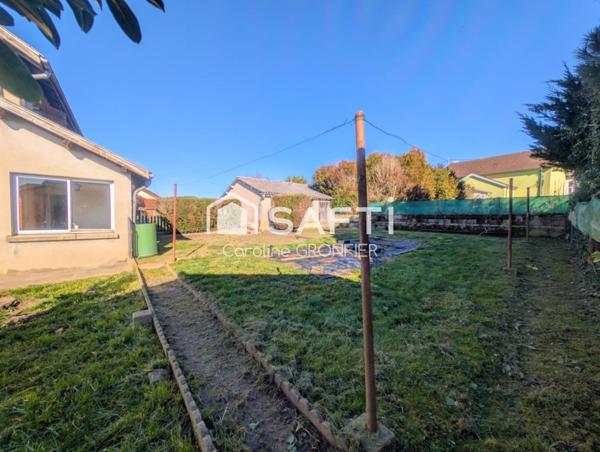 Maison mitoyenne à rénover - 3 pièces