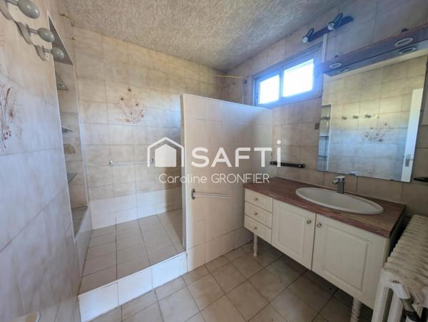 Maison mitoyenne à rénover - 3 pièces